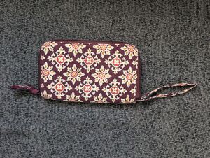 VERA BRADLEY WALLET RETIRED BROWN & BURGANDY MEDALLION ZIPPERED